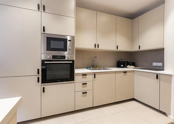 Appartement Charming - Air-conditioned And Terrace Parijs