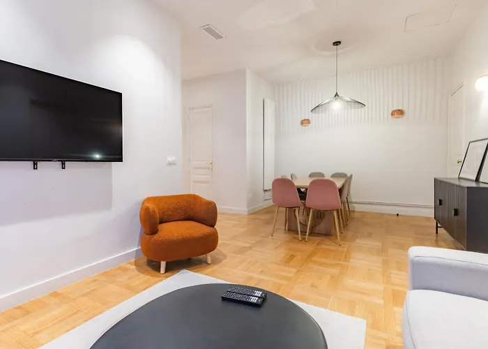 Appartement Charming - Air-conditioned And Terrace *