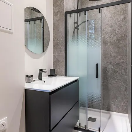 Charming - Air-conditioned And Terrace